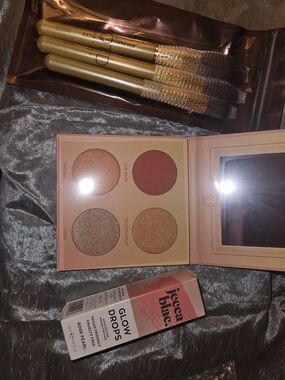 Jecca Blac Glow Drops & Peach Face Highlighter Palette - Rose Pearl & Peach